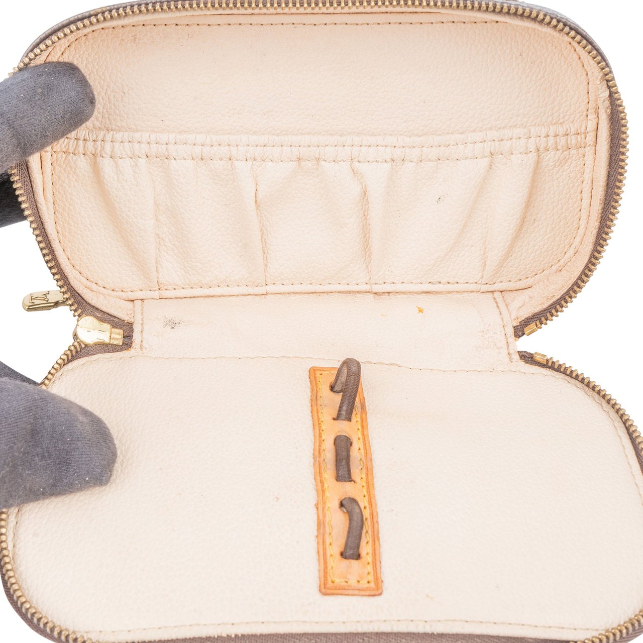 Louis Vuitton Louis Vuitton Canvas Monogram Trousse Blush PM Bruin