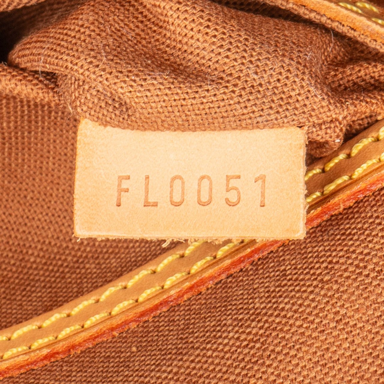 Louis Vuitton Louis Vuitton Canvas Monogram Alma PM Handbag Bruin