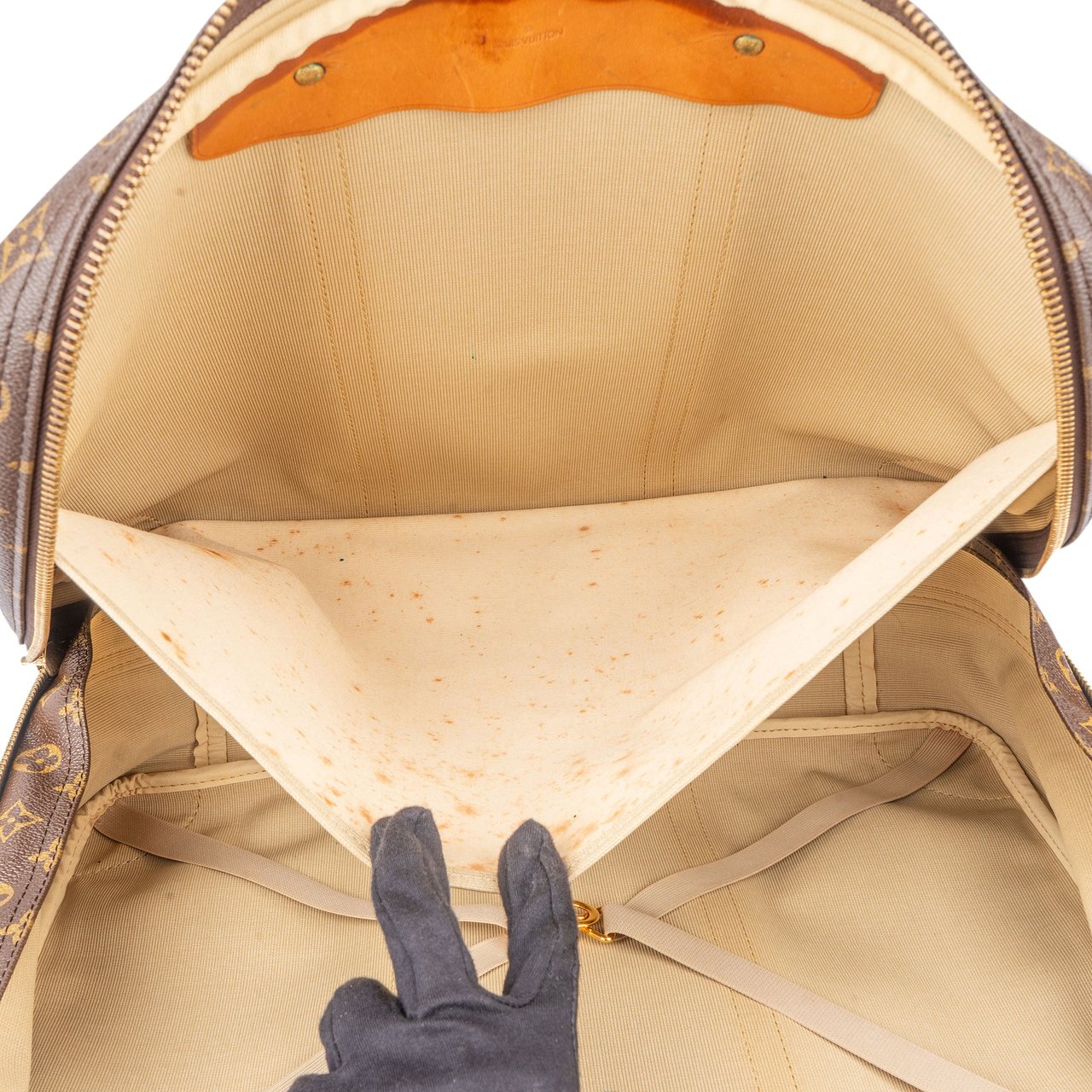 Louis Vuitton Canvas Monogram Sirius Travel Bag Bruin