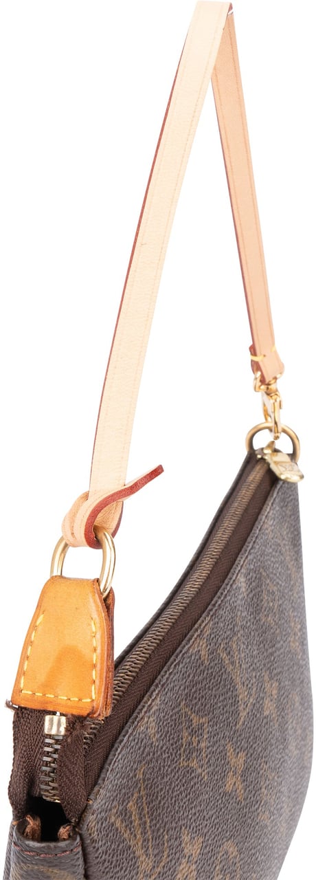 Louis Vuitton Louis Vuitton Canvas Monogram Pochette Accessoire Handbag Bruin
