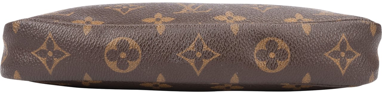 Louis Vuitton Louis Vuitton Canvas Monogram Pochette Accessoire Handbag Bruin