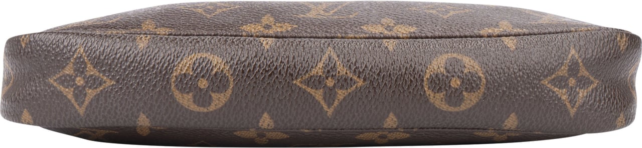 Louis Vuitton Louis Vuitton Canvas Monogram Pochette Accessoire Handbag Bruin