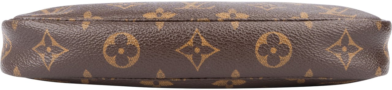 Louis Vuitton Louis Vuitton Canvas Monogram Pochette Accessoire Handbag Bruin