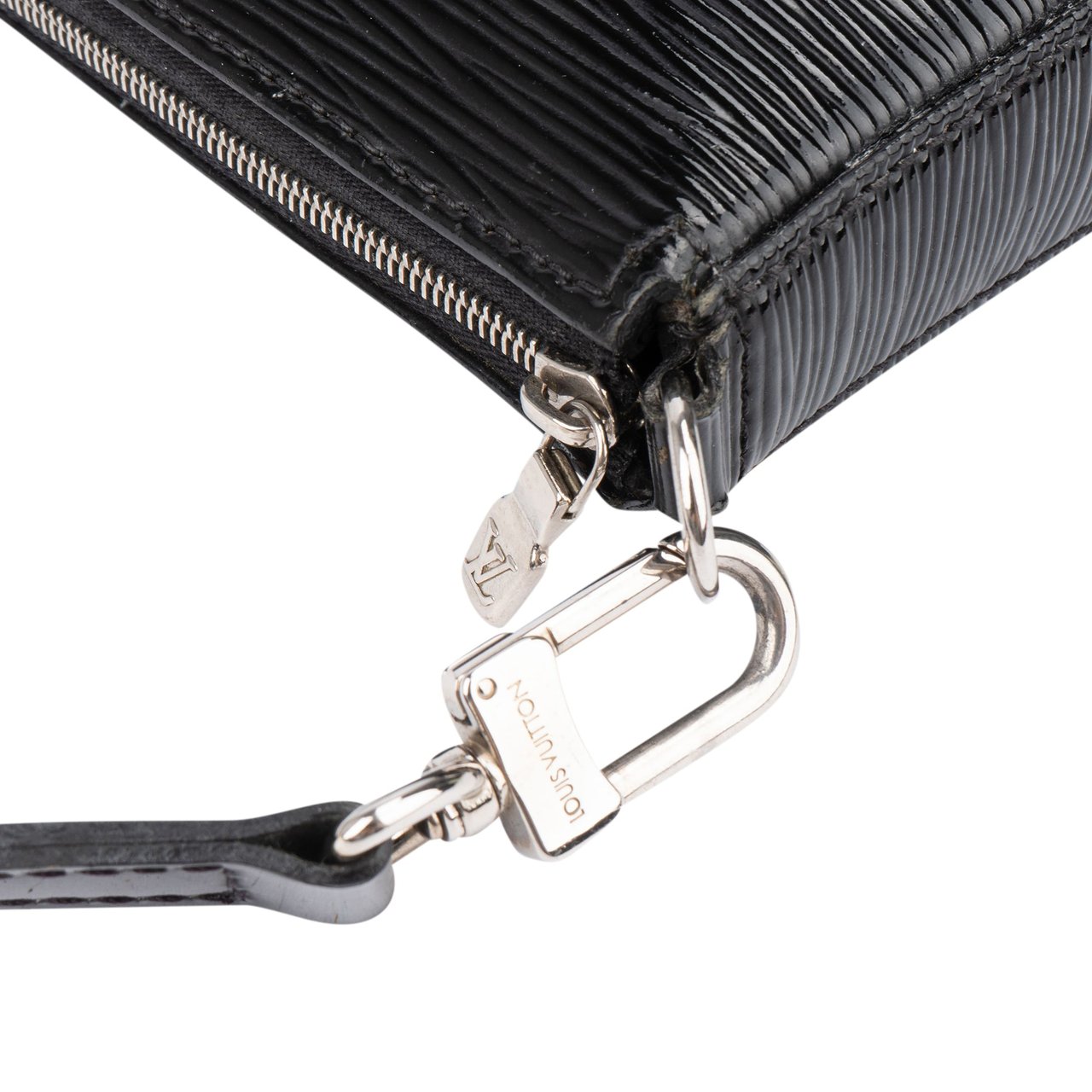 Louis Vuitton Louis Vuitton Noir Electric Epi Leather NM Pochette Accessoire Crossbody Bag Zwart