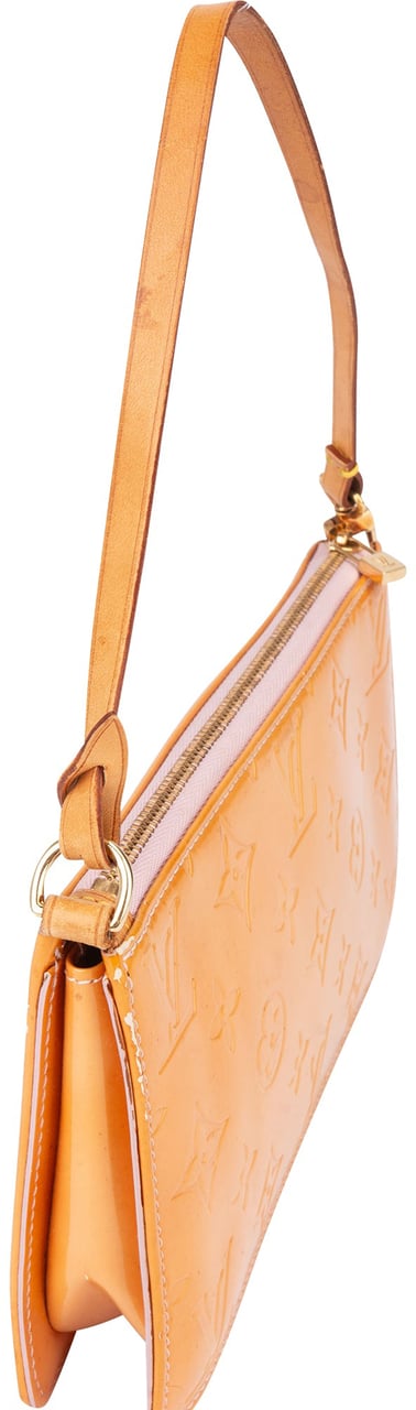 Louis Vuitton Louis Vuitton Vernis Monogram Lexington Handbag Geel