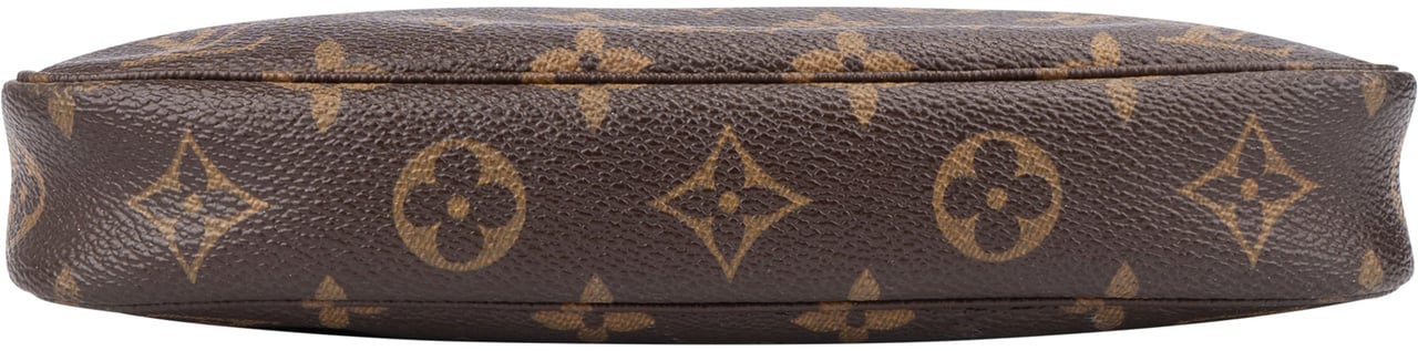 Louis Vuitton Louis Vuitton Canvas Monogram Pochette Accessoire Handbag Bruin