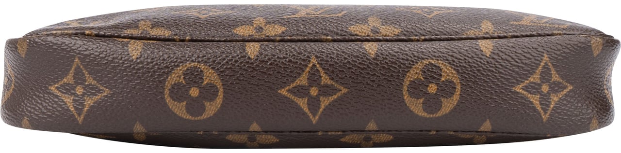 Louis Vuitton Louis Vuitton Canvas Monogram Pochette Accessoire Handbag Bruin