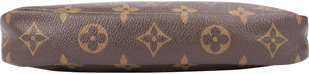 Louis Vuitton Louis Vuitton Canvas Monogram Pochette Accessoire Handbag Bruin