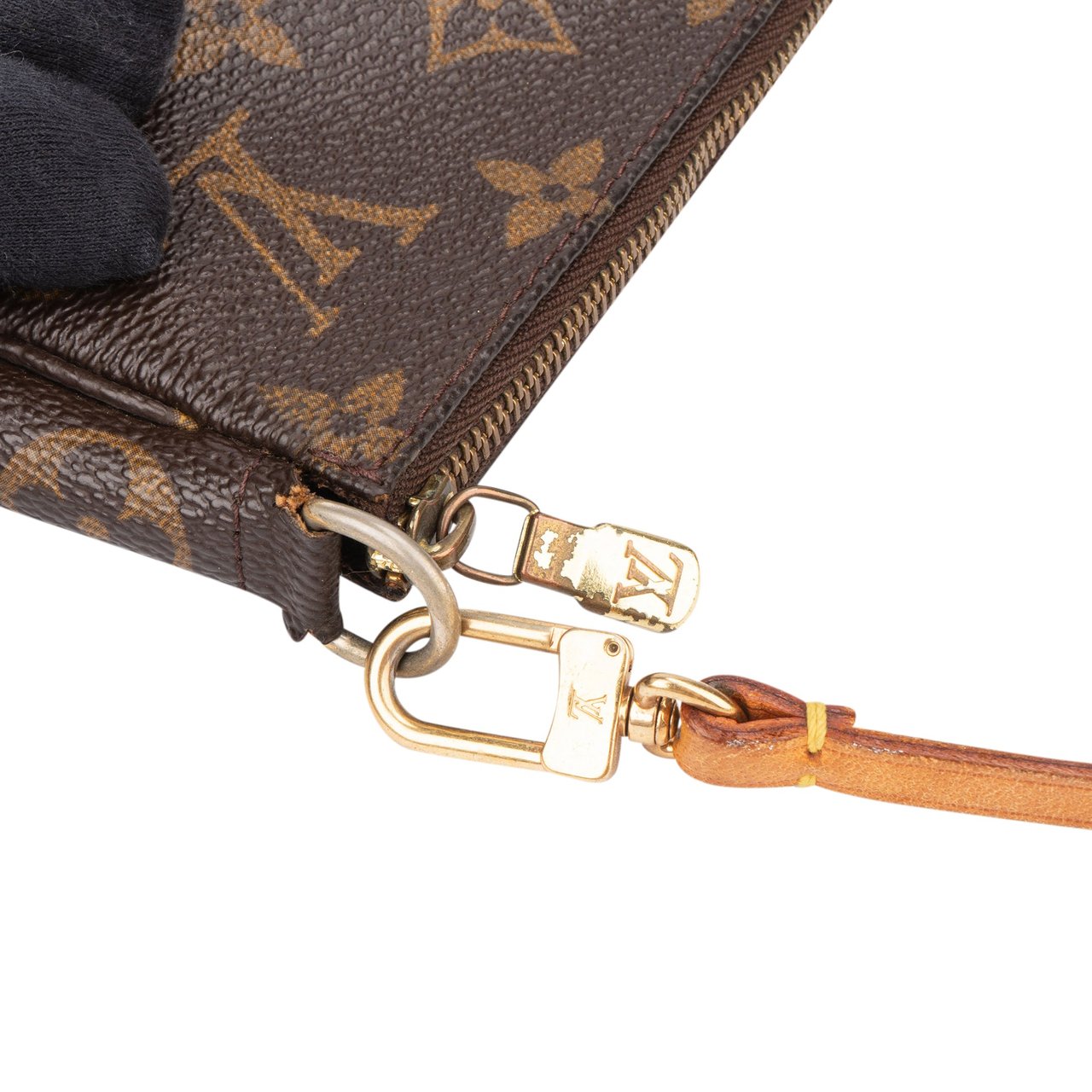Louis Vuitton Louis Vuitton Canvas Monogram Pochette Accessoire Handbag Bruin