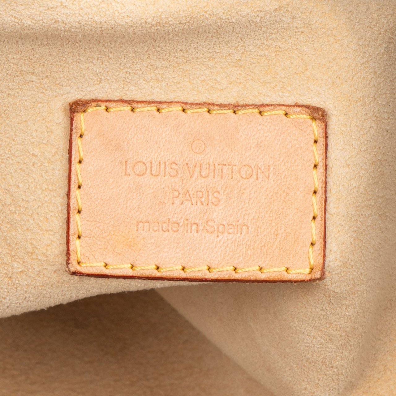 Louis Vuitton Louis Vuitton Canvas Monogram Artsy MM Handbag Bruin