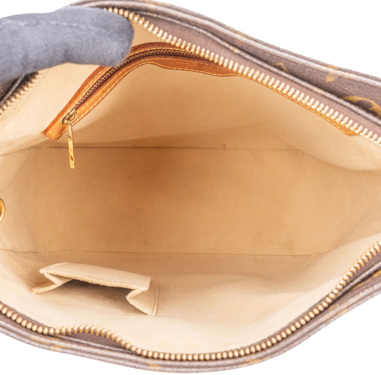 Louis Vuitton Louis Vuitton Canvas Monogram Looping GM Shoulder Bag Bruin
