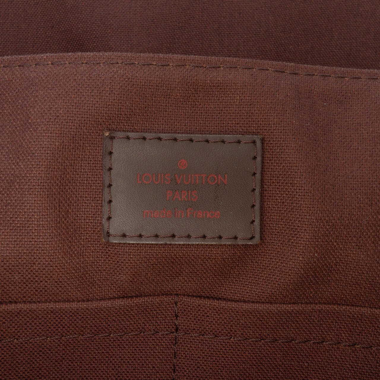 Louis Vuitton Damier Ebene District MM Bruin