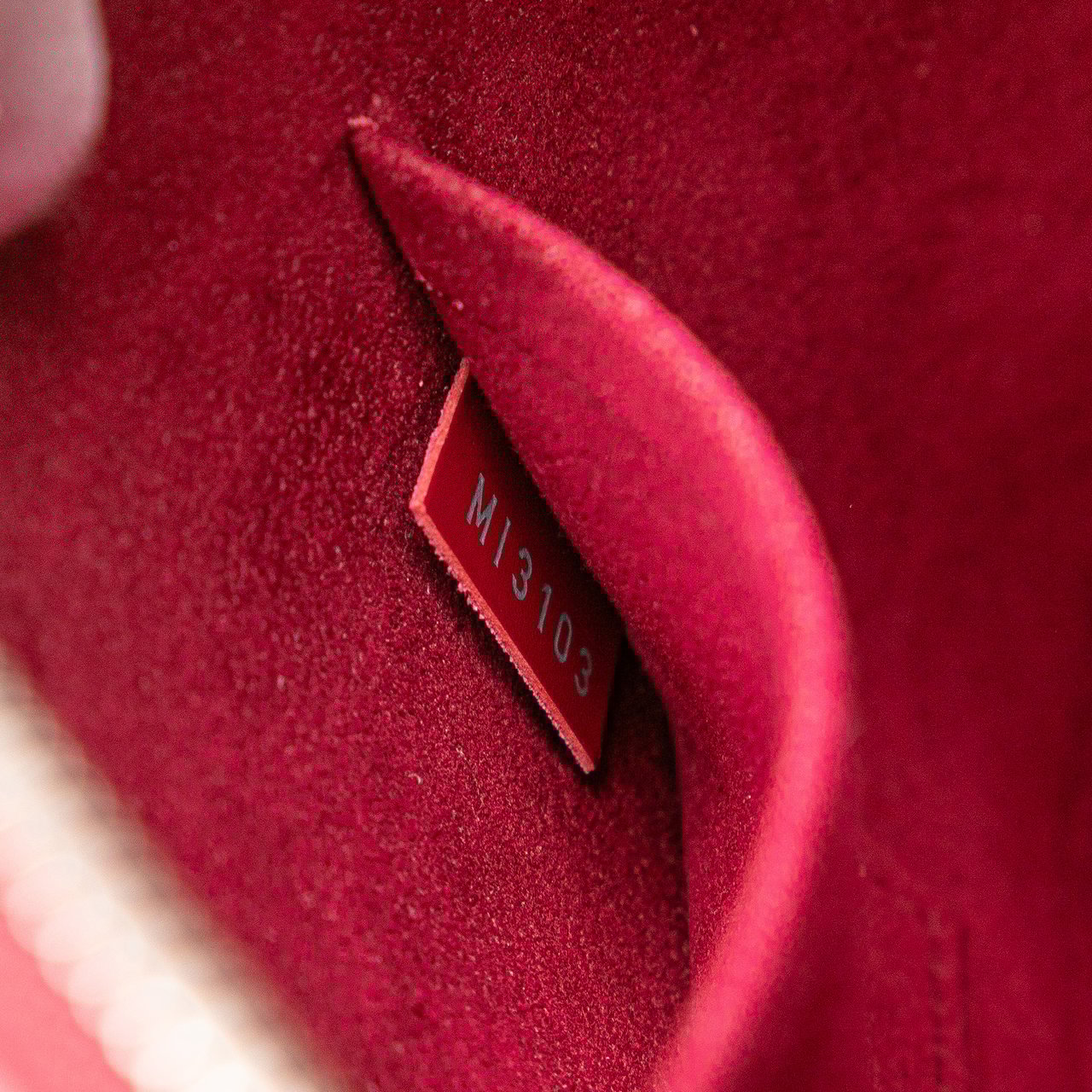 Louis Vuitton Epi Alma BB Roze