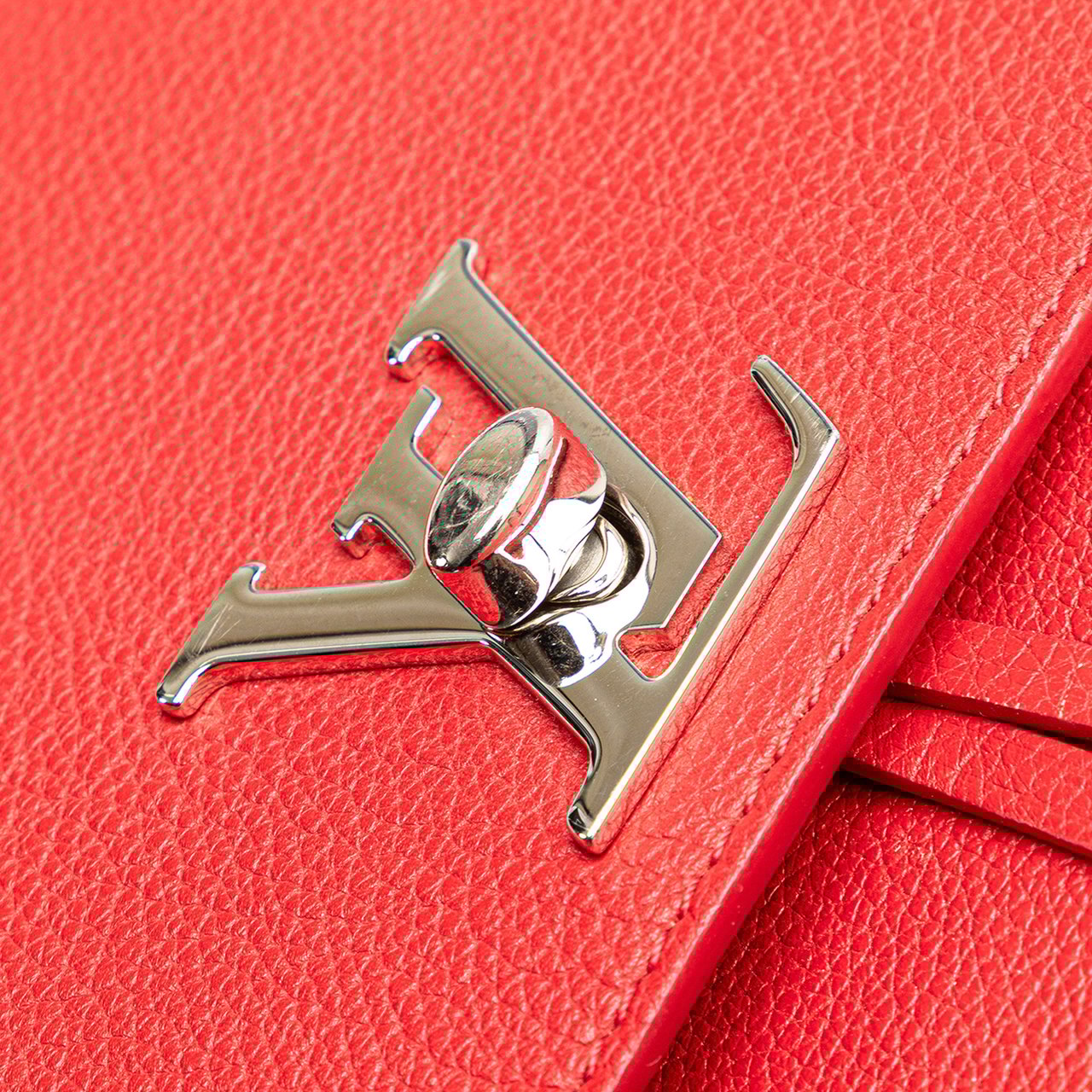 Louis Vuitton Taurillon Lockme Backpack Rood