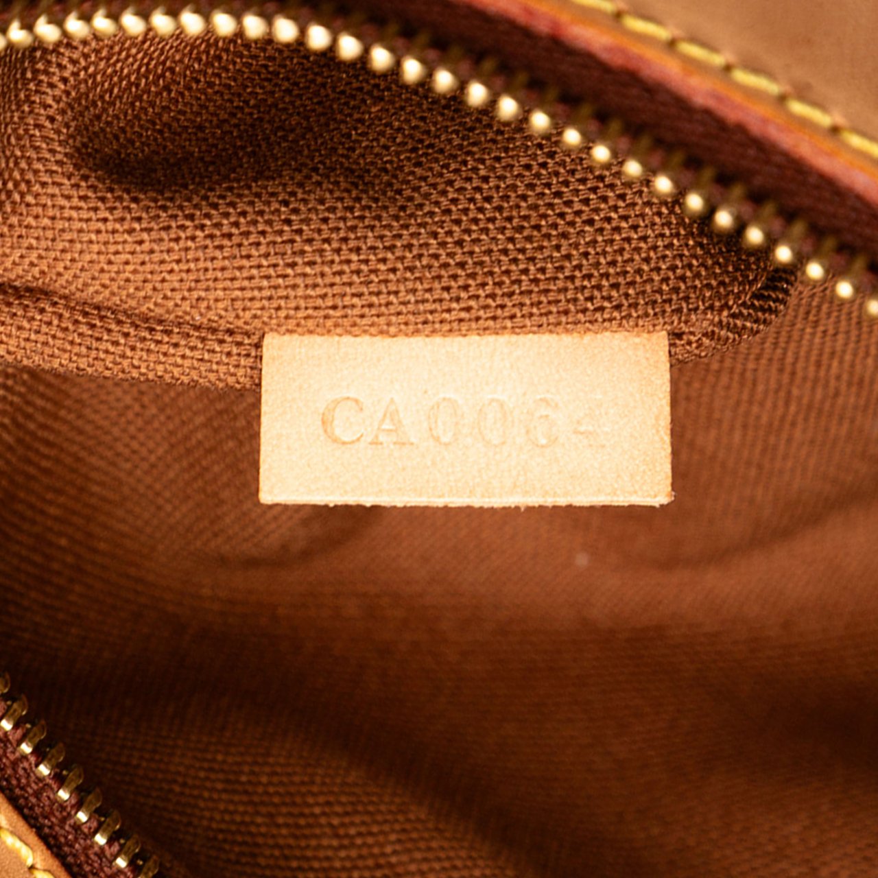 Louis Vuitton Monogram Abbesses Bruin