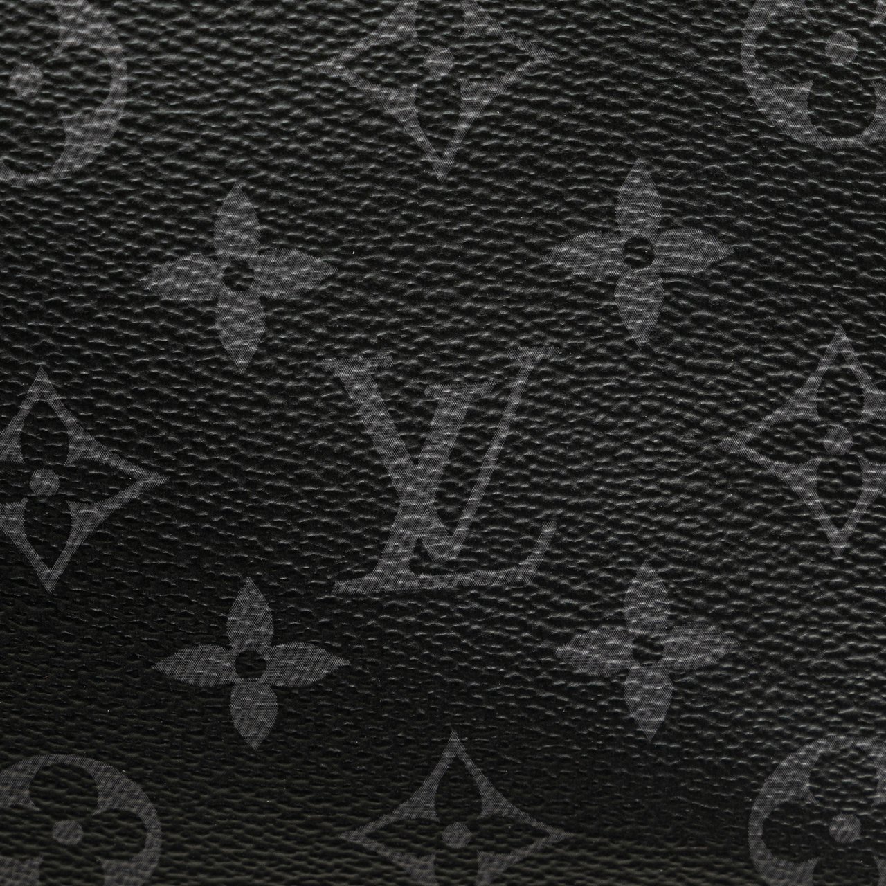 Louis Vuitton Monogram Eclipse Pochette Voyage MM Zwart