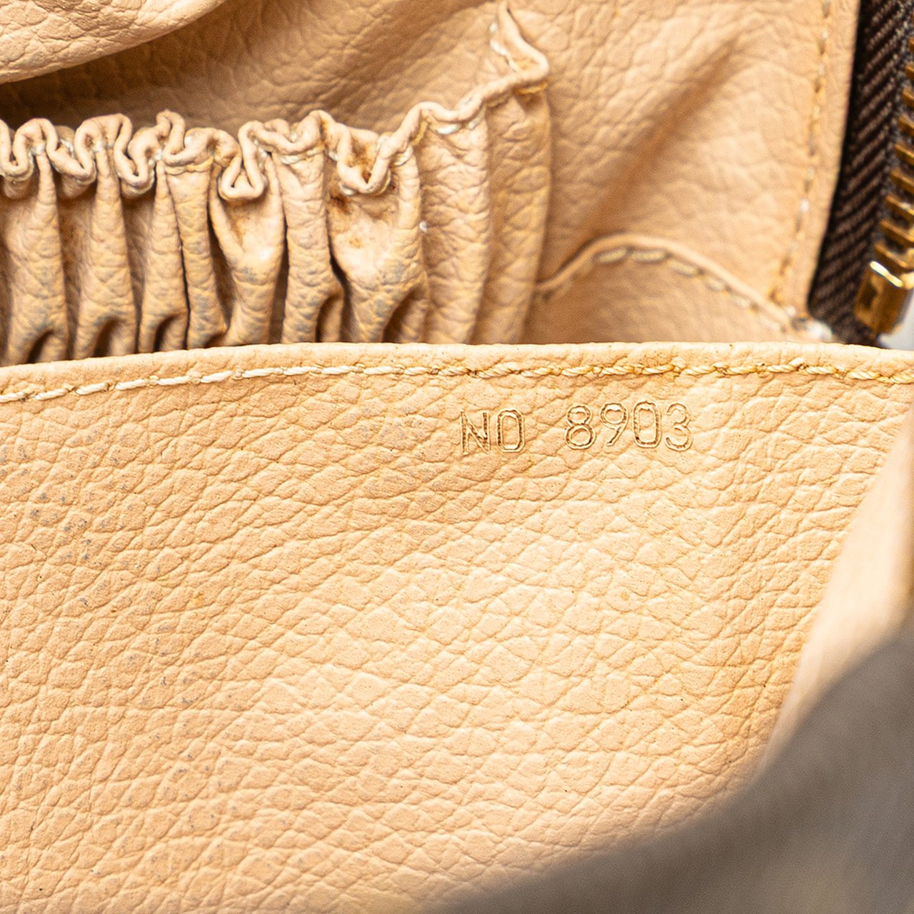 Louis Vuitton Monogram Trousse Toilette 28 Bruin