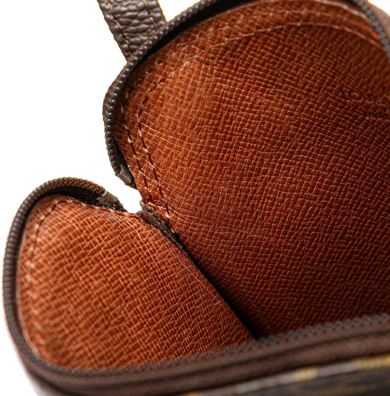 Louis Vuitton Monogram Pochette Secret Passport Holder Bruin