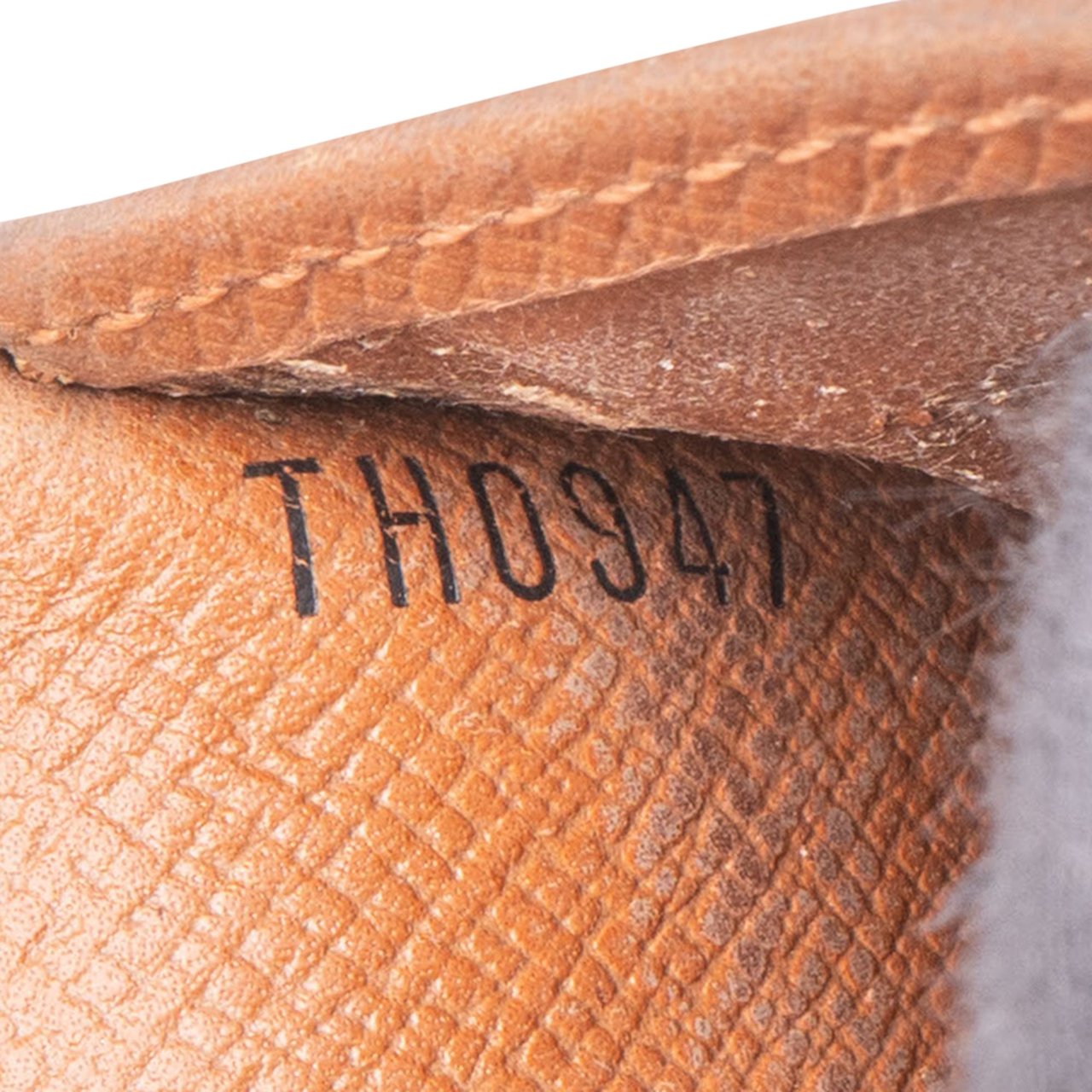 Louis Vuitton Louis Vuitton Canvas Monogram Sarah Wallet Divers