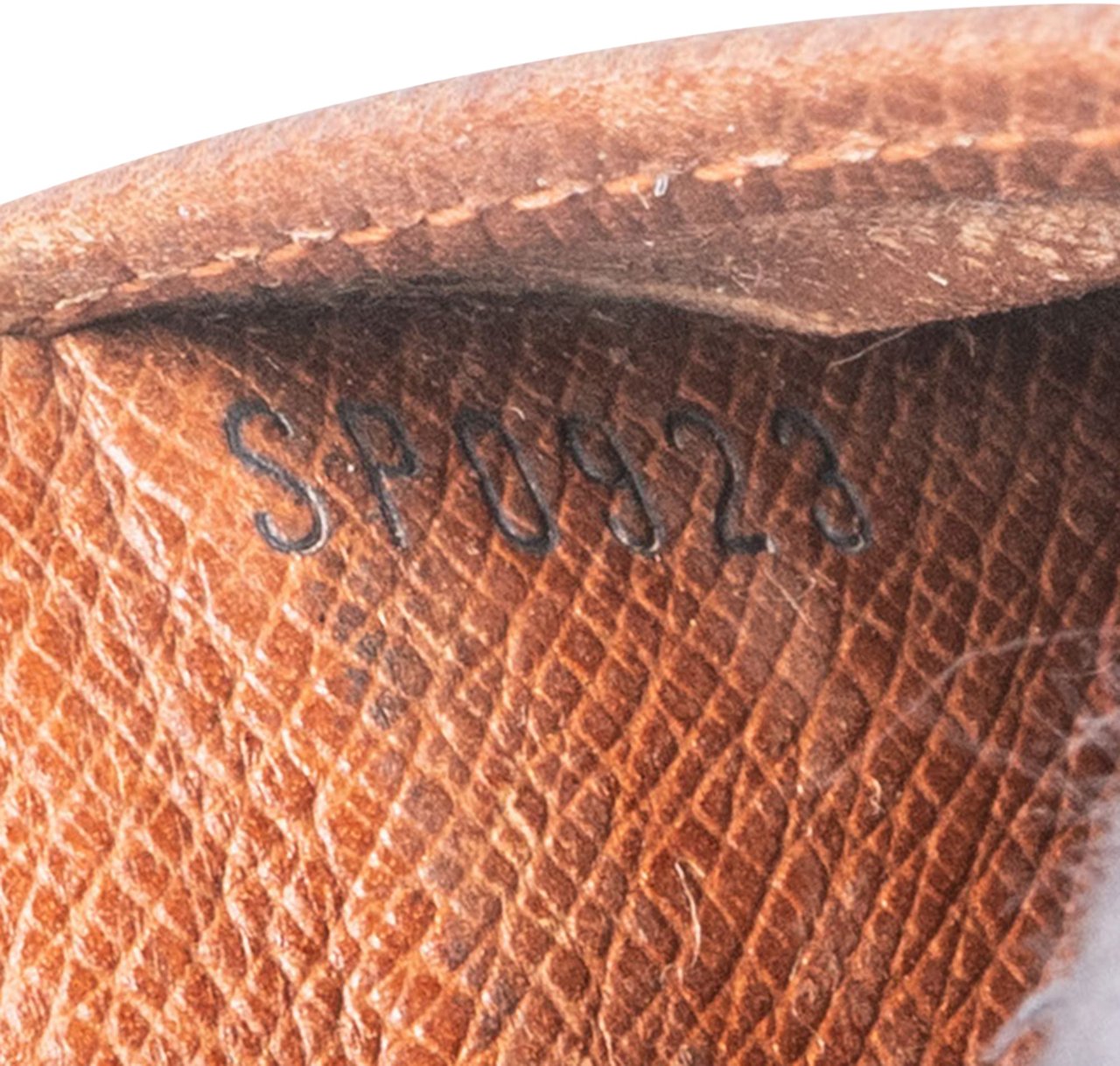 Louis Vuitton Louis Vuitton Canvas Monogram Elise Wallet Divers