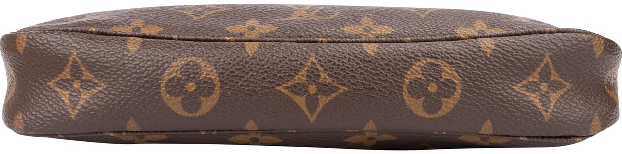 Louis Vuitton Louis Vuitton Canvas Monogram Pochette Accessoire Handbag Bruin