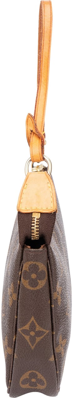 Louis Vuitton Louis Vuitton Canvas Monogram Pochette Accessoire Handbag Bruin