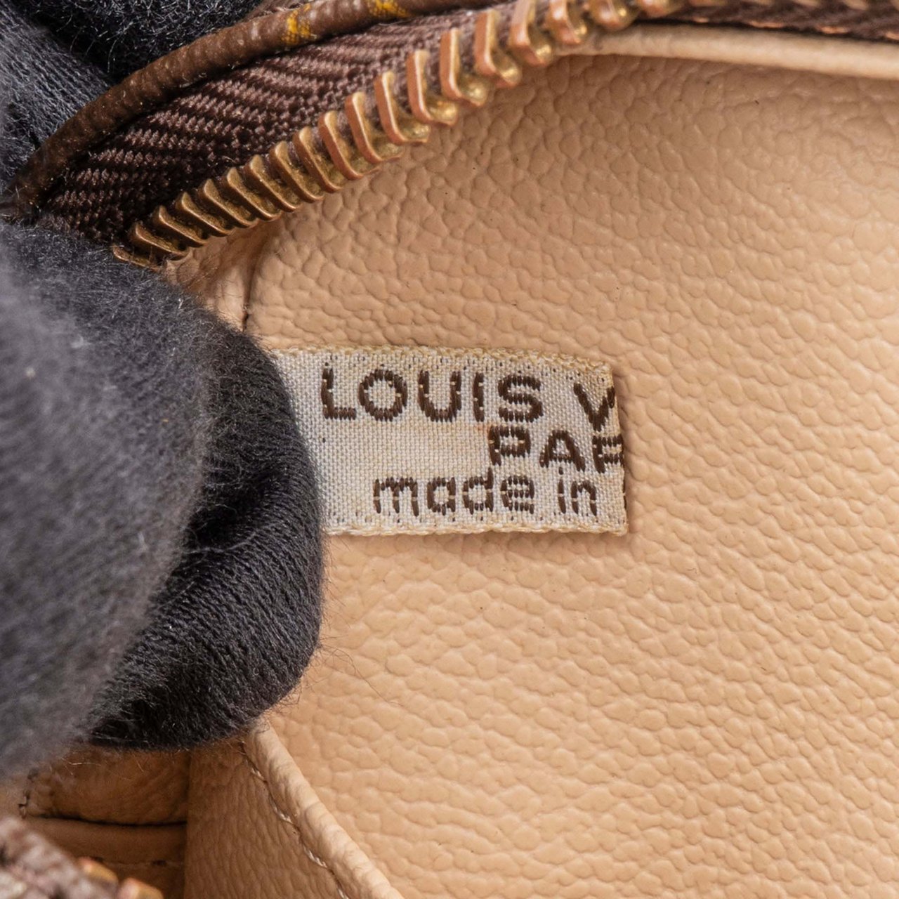 Louis Vuitton Louis Vuitton Canvas Monogram Trousse Toilette 18 Pouch Bruin