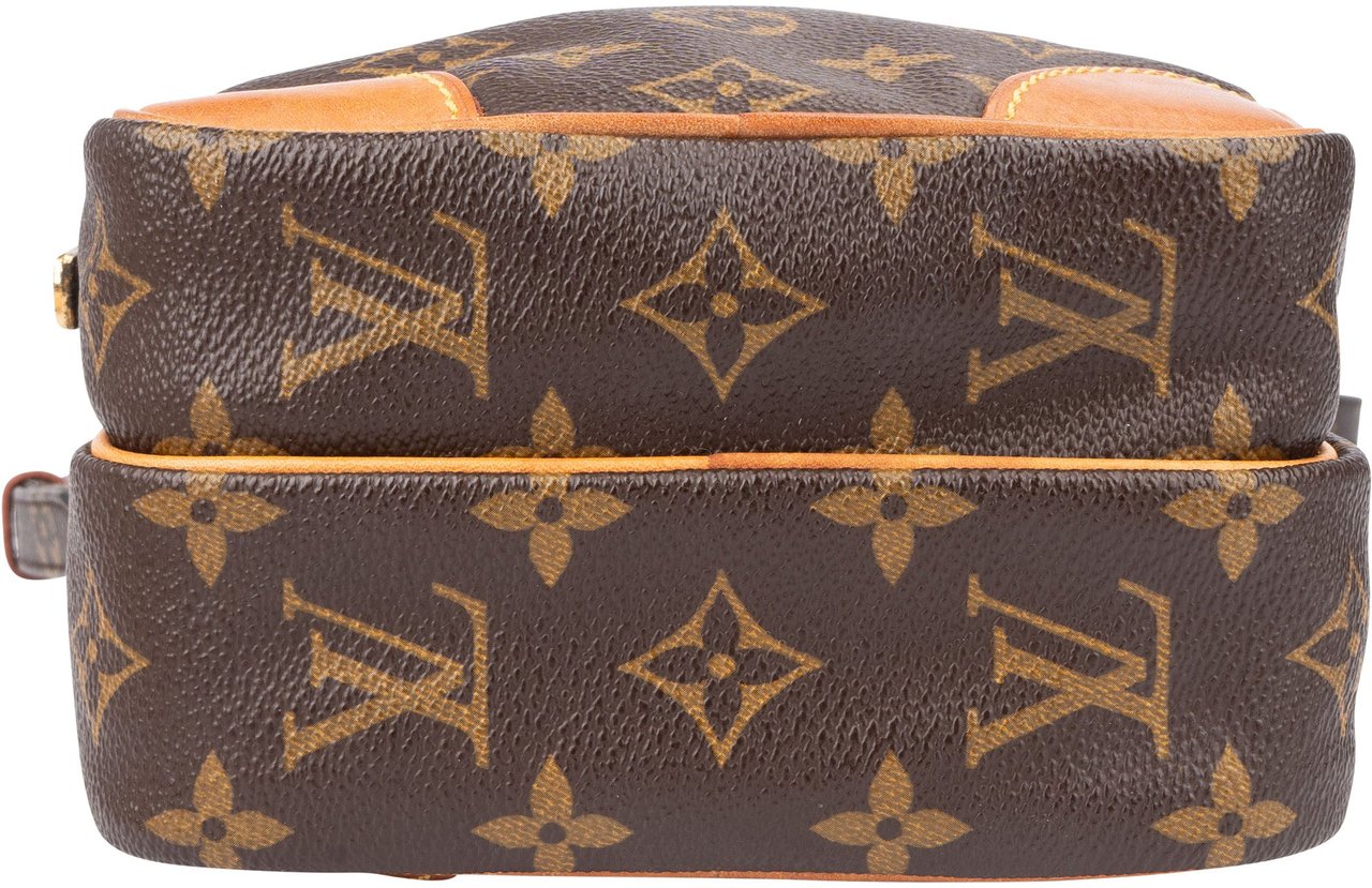 Louis Vuitton Louis Vuitton Canvas Monogram Amazone Crossbody Bag Bruin
