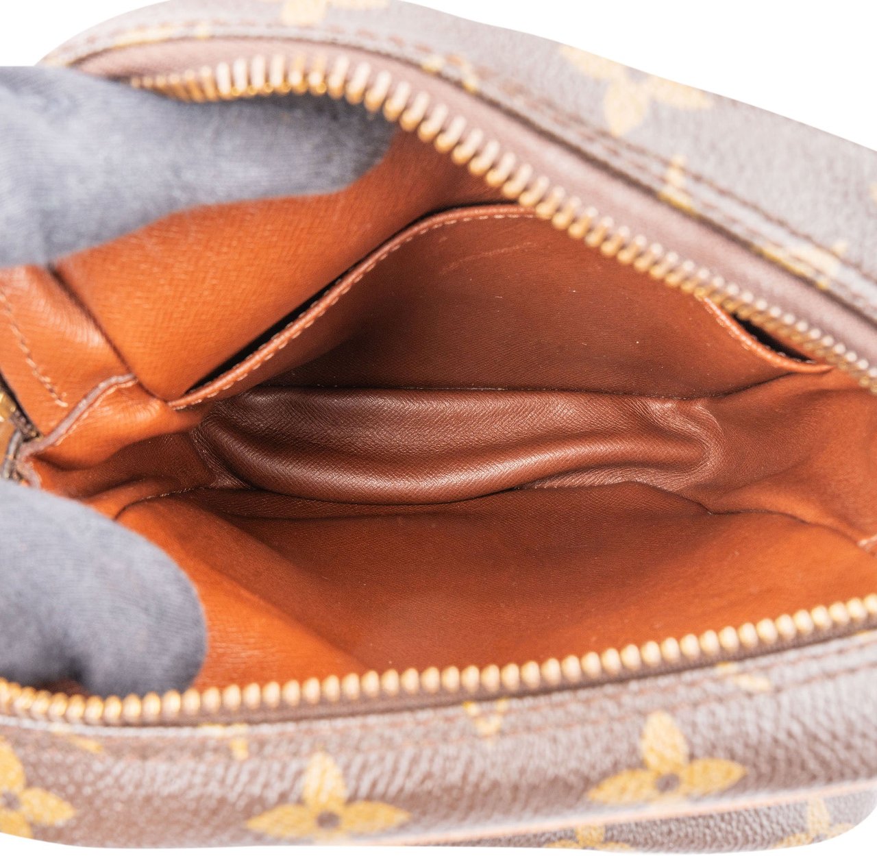 Louis Vuitton Louis Vuitton Canvas Monogram Amazone Crossbody Bag Bruin