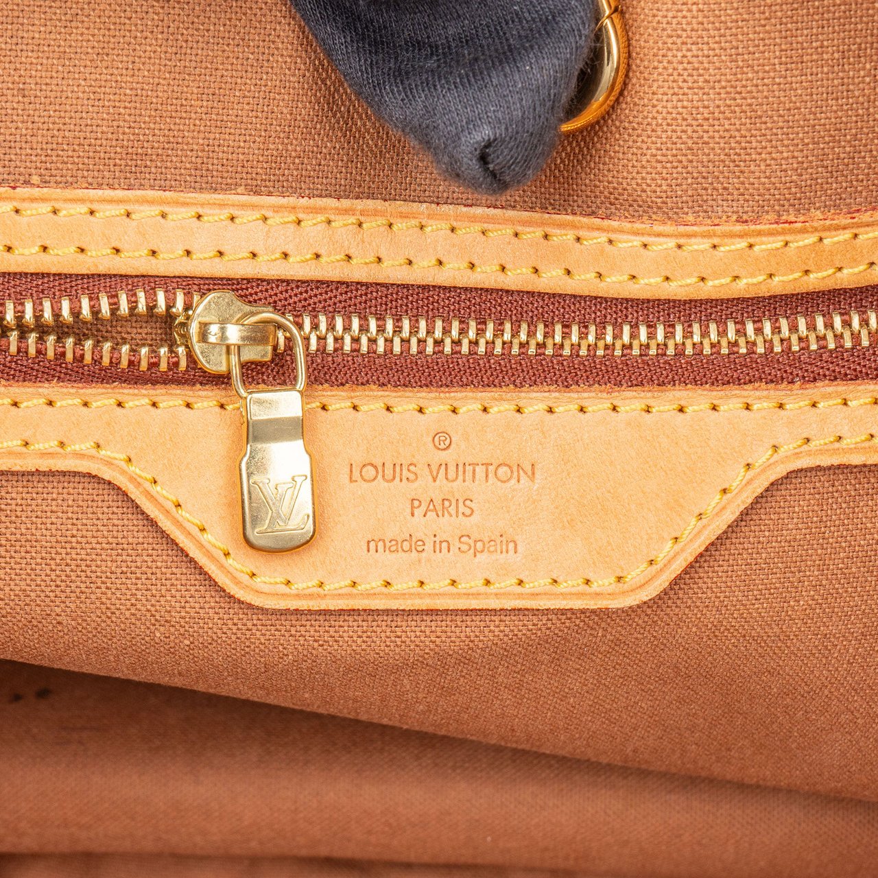 Louis Vuitton Louis Vuitton Canvas Monogram Batignolles Handbag Bruin