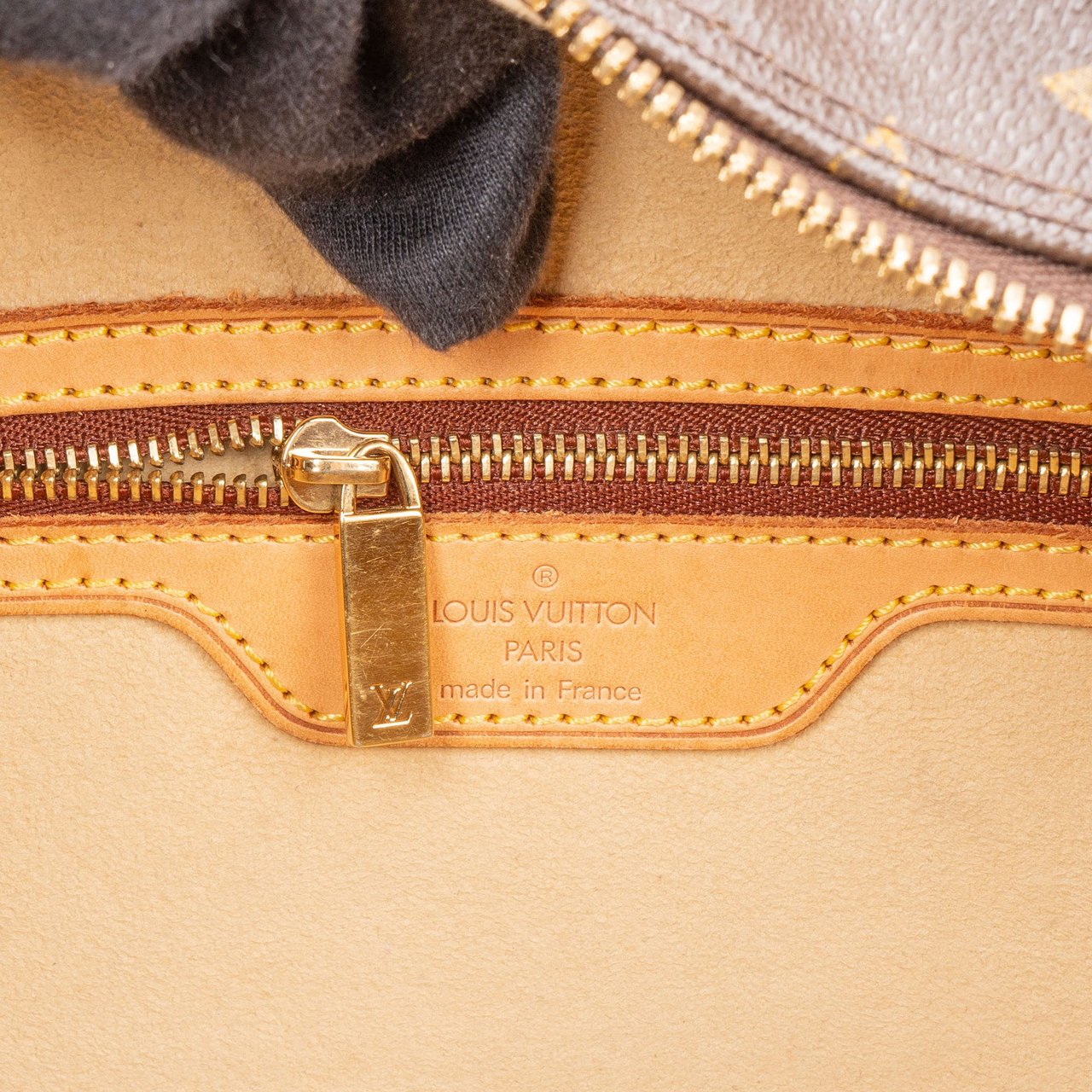 Louis Vuitton Louis Vuitton Canvas Monogram Cite GM Shoulder Bag Bruin