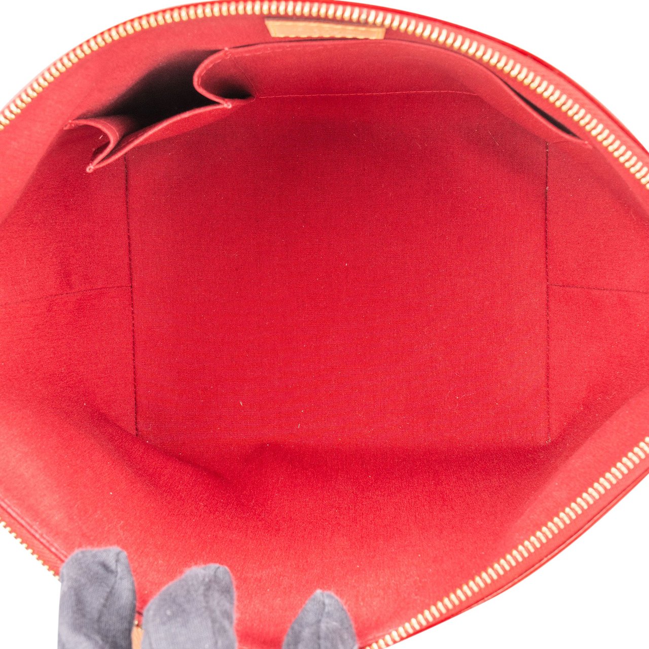 Louis Vuitton Louis Vuitton Rouge Vernis Monogram Bellevue PM Handbag Rood