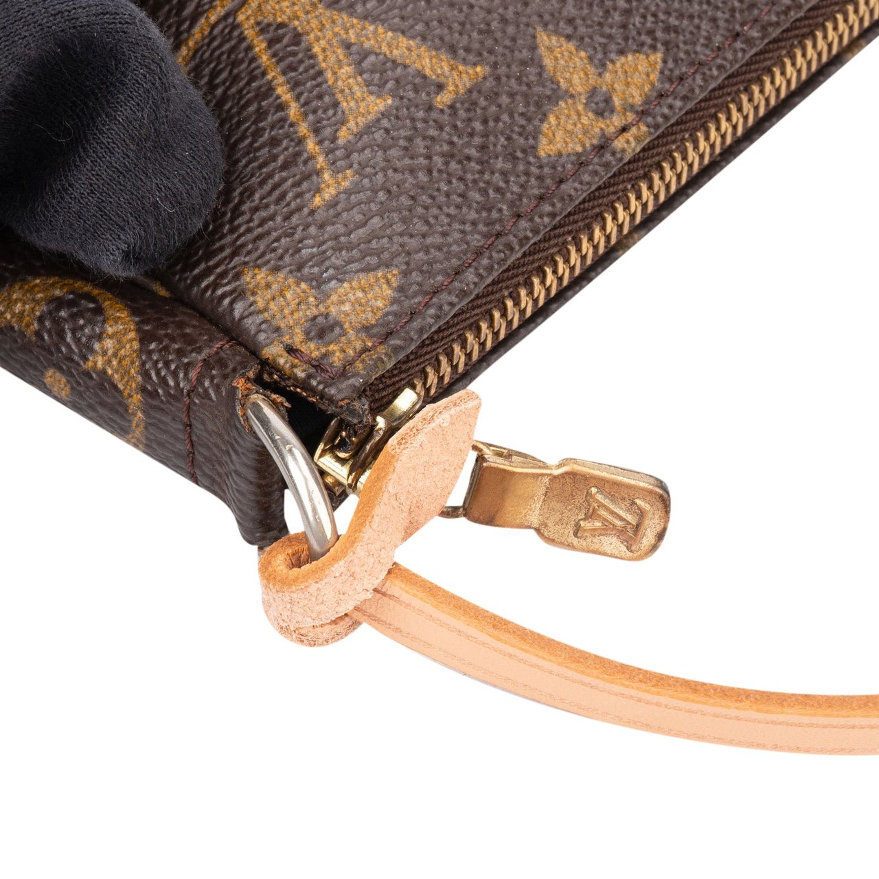 Louis Vuitton Louis Vuitton Canvas Monogram Pochette Accessoire Handbag Bruin