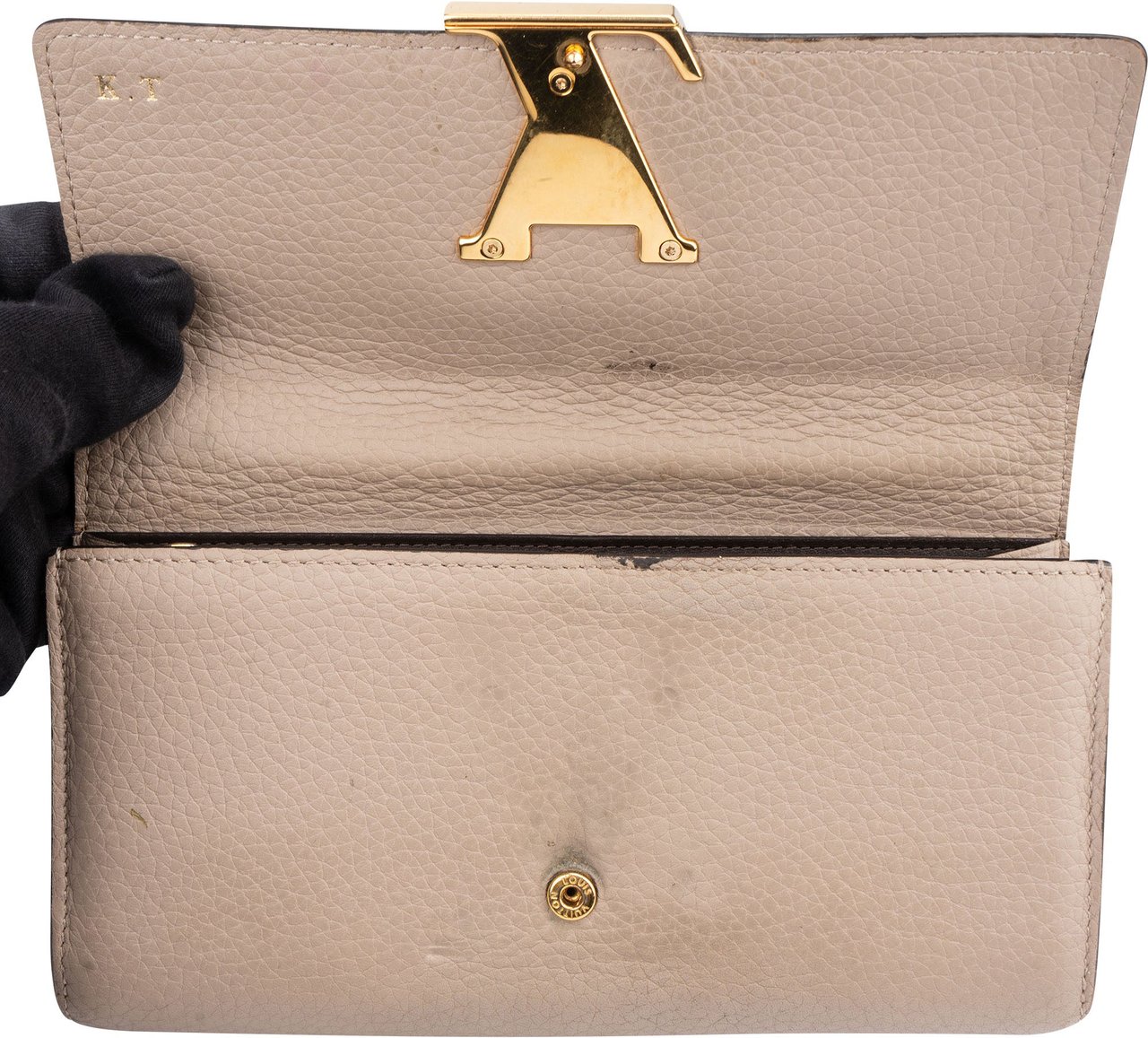 Louis Vuitton Louis Vuitton Taurillon Leather Capucines Wallet Beige