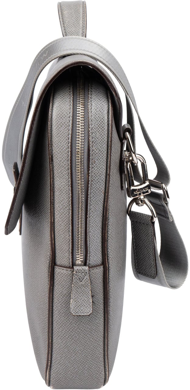 Louis Vuitton Louis Vuitton Grey Taiga Leather Vassili PM Business Handbag Donkergrijs