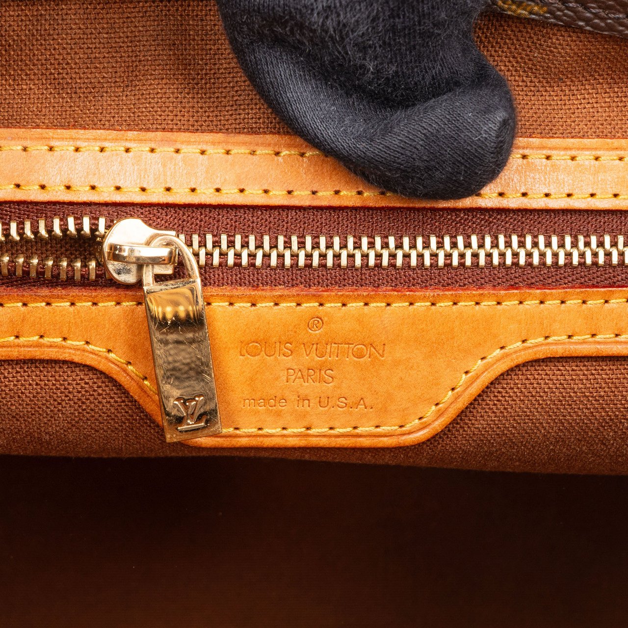 Louis Vuitton Louis Vuitton Canvas Monogram Piano Handbag Bruin