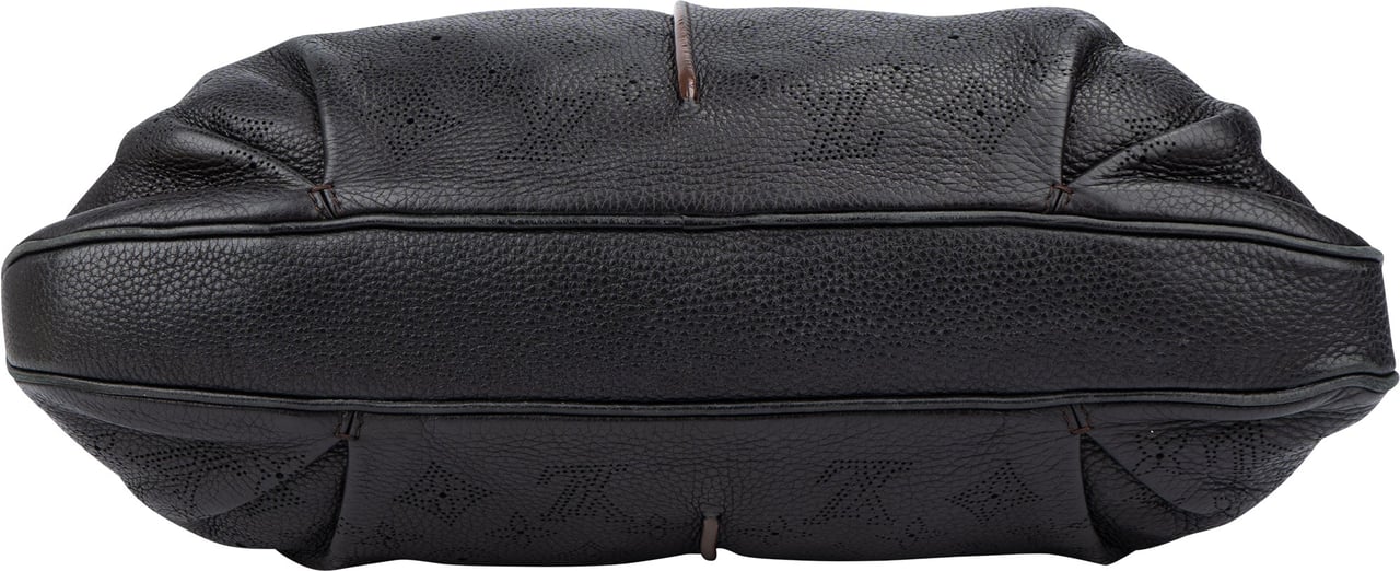 Louis Vuitton Louis Vuitton Leather Monogram Mahina Selene MM Handbag Zwart