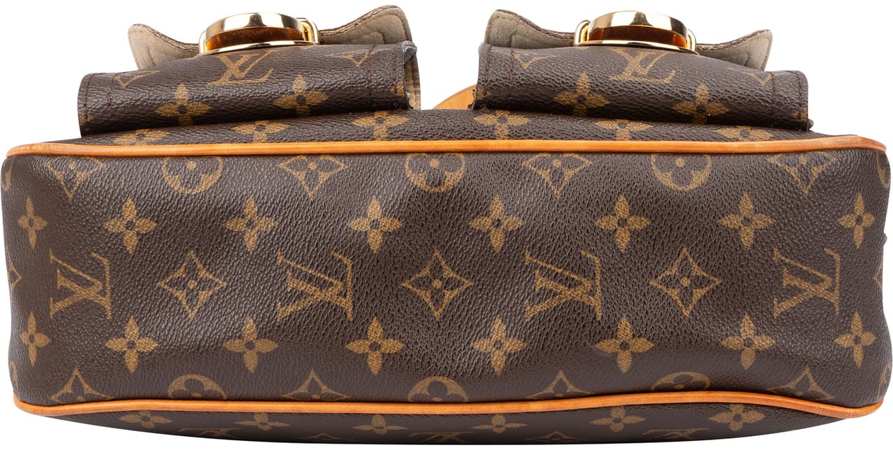 Louis Vuitton Louis Vuitton Canvas Monogram Hudson GM Crossbody Bag Bruin