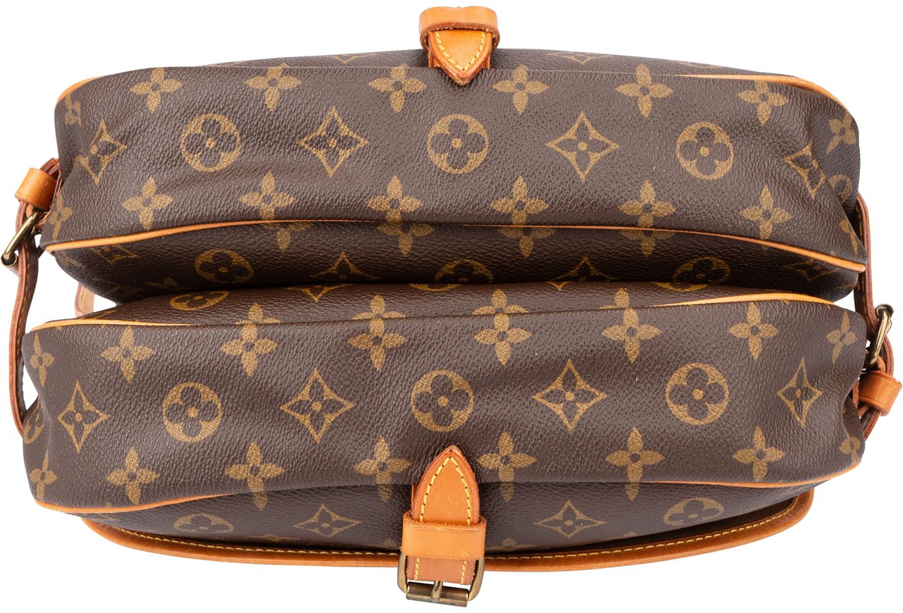 Louis Vuitton Louis Vuitton Canvas Monogram Saumur 30 Crossbody Bag Bruin