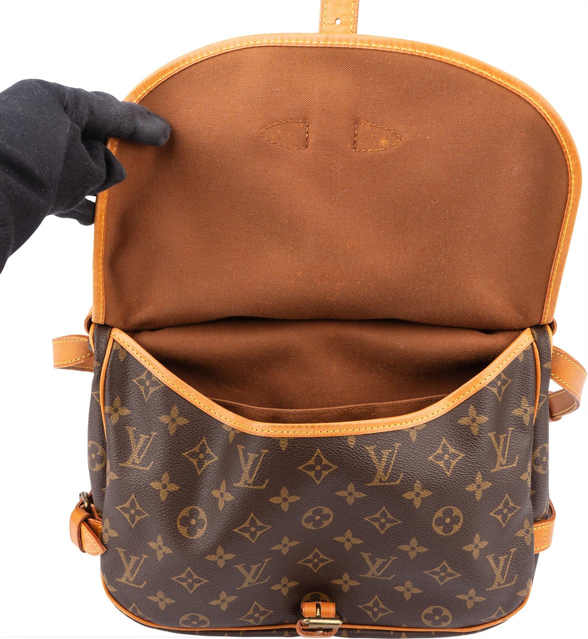Louis Vuitton Louis Vuitton Canvas Monogram Saumur 30 Crossbody Bag Bruin