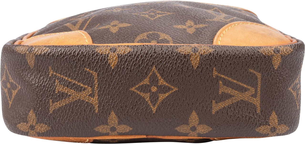 Louis Vuitton Louis Vuitton Canvas Monogram Danube Crossbody Bag Bruin