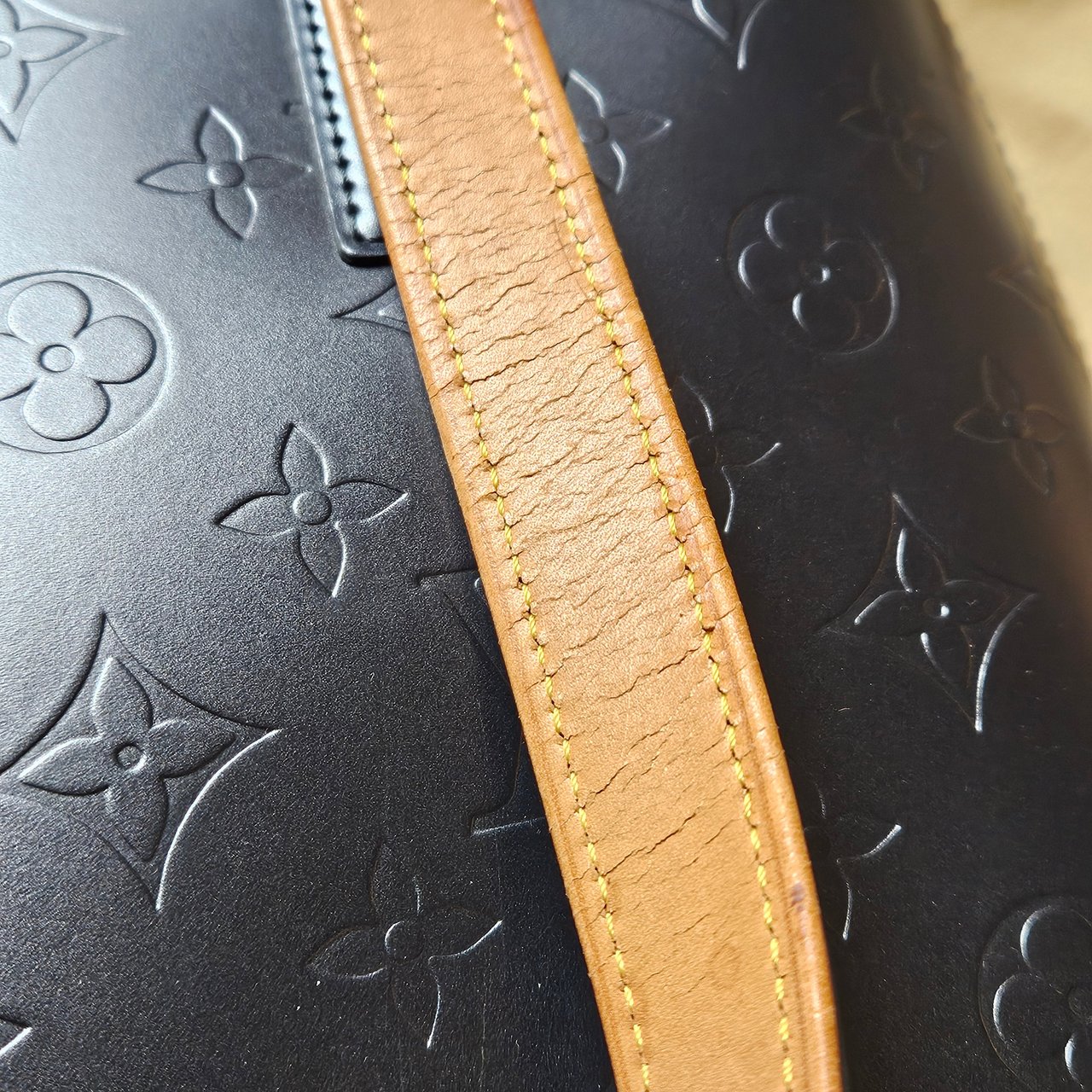 Louis Vuitton Louis Vuitton Monogram Mat Houston Handbag Blauw