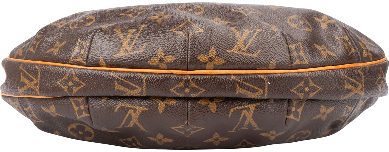 Louis Vuitton Louis Vuitton Canvas Monogram Croissant MM Shoulder Bag Bruin