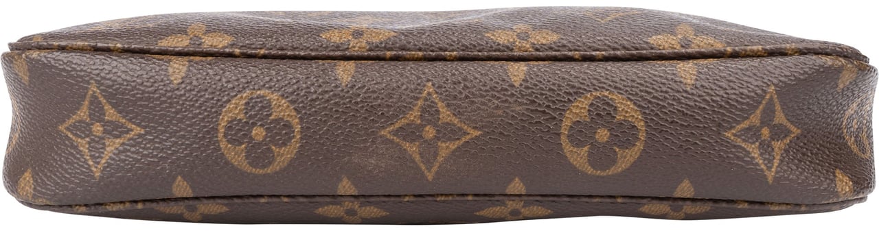 Louis Vuitton Louis Vuitton Canvas Monogram Pochette Accessoire Handbag Bruin