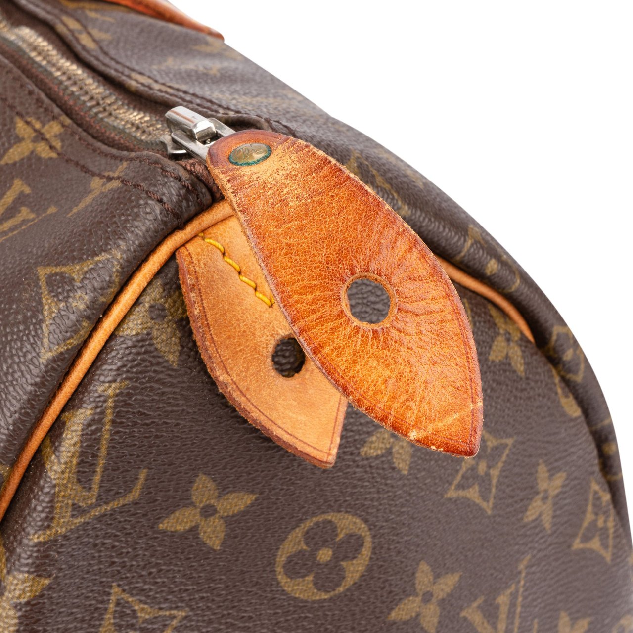 Louis Vuitton Louis Vuitton Canvas Monogram Speedy 40 Handbag Bruin