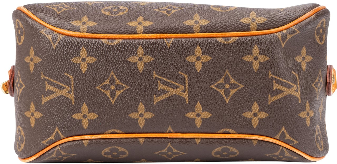 Louis Vuitton Louis Vuitton Canvas Monogram Blois Crossbody Bag Bruin