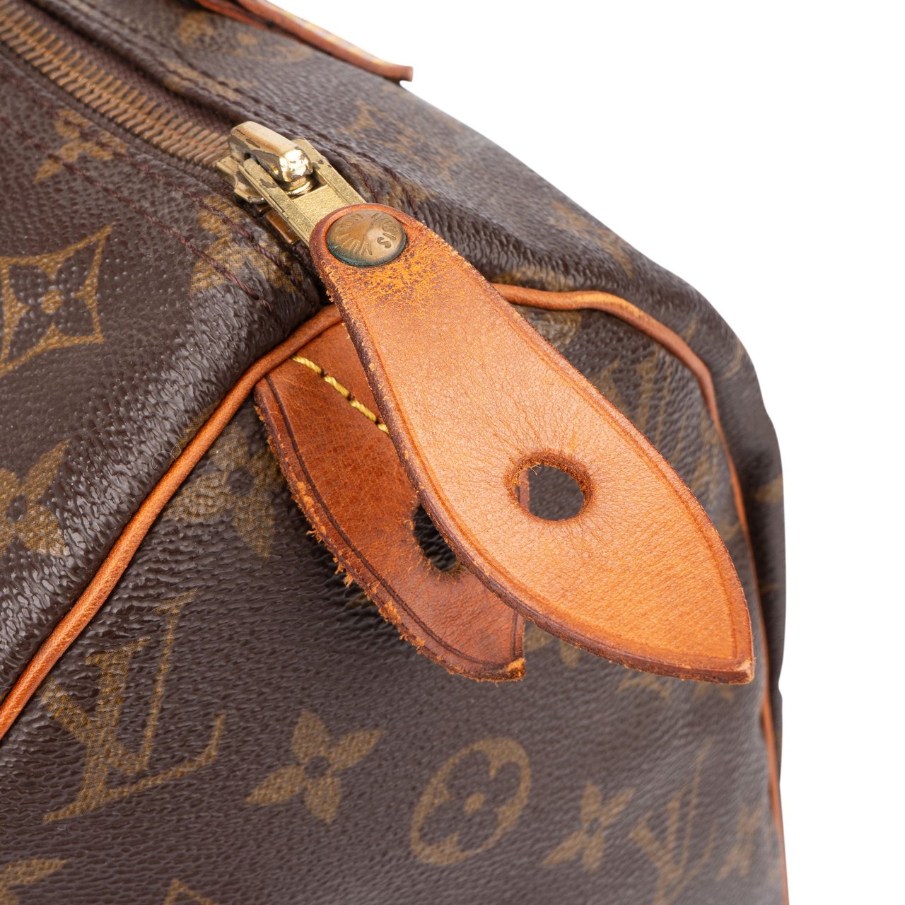 Louis Vuitton Louis Vuitton Canvas Monogram Speedy 30 Handbag Bruin