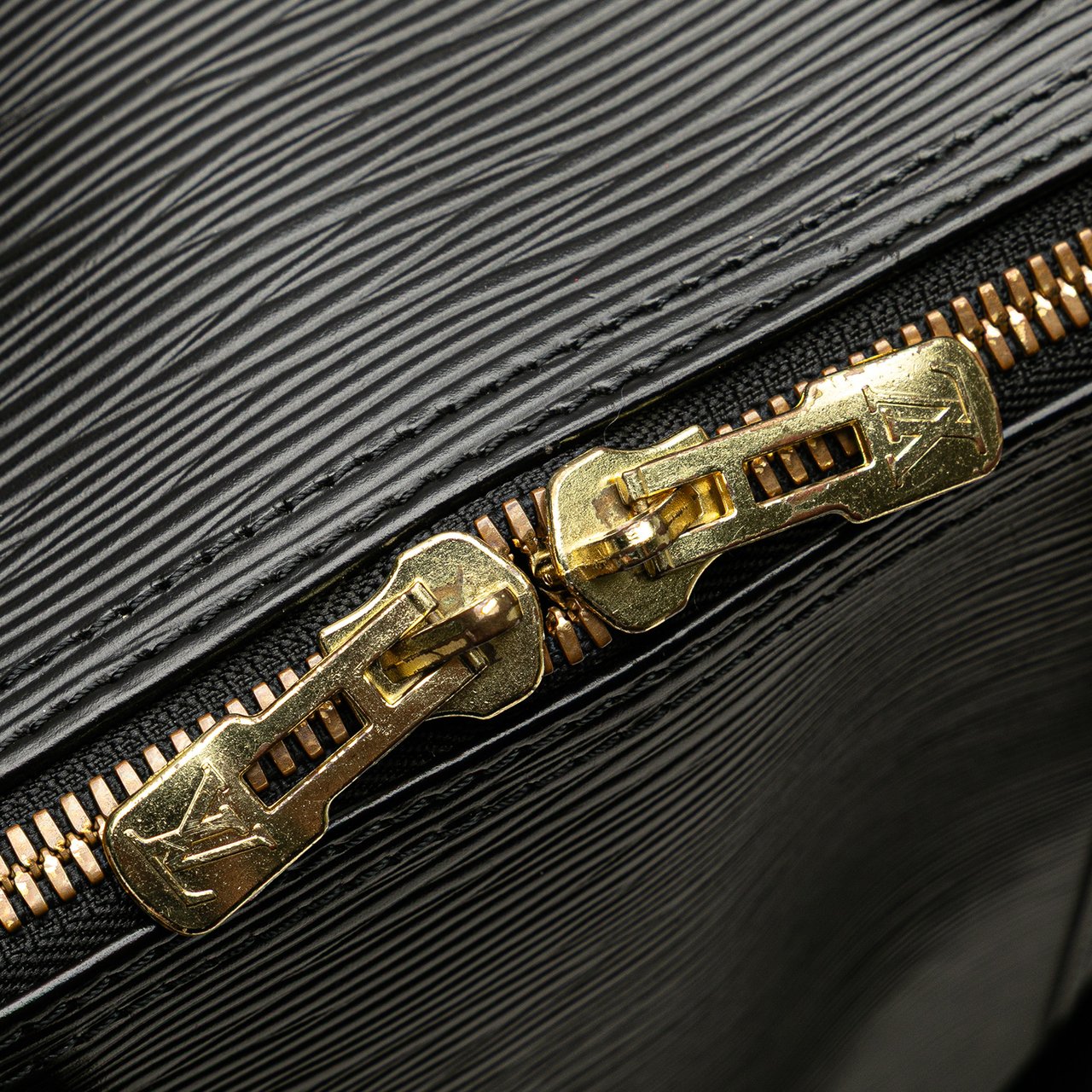 Louis Vuitton Epi Keepall 50 Zwart