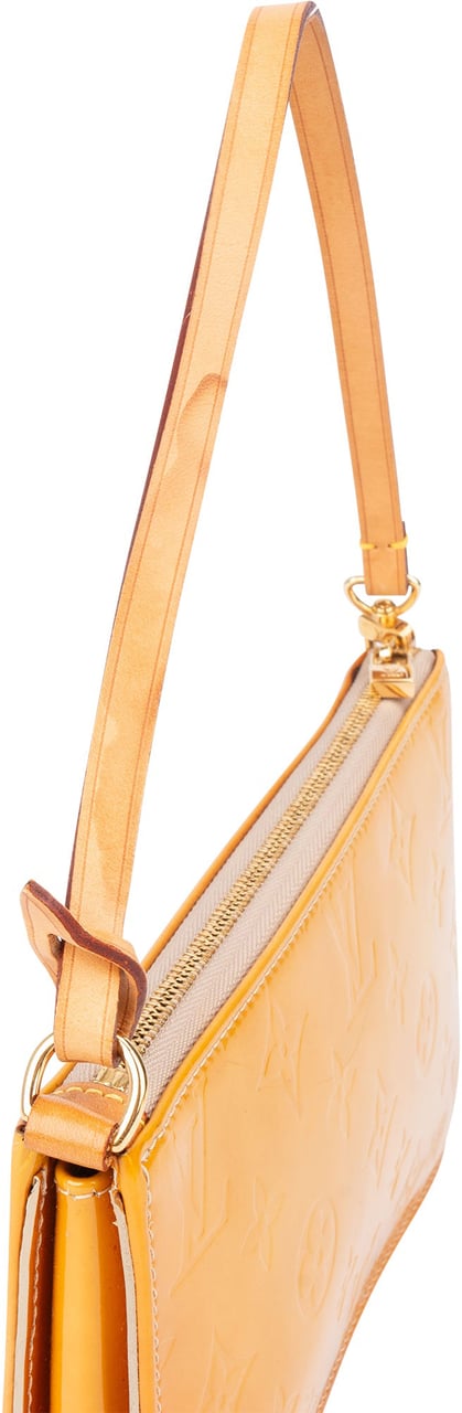 Louis Vuitton Louis Vuitton Vernis Monogram Lexington Pochette Handbag Geel