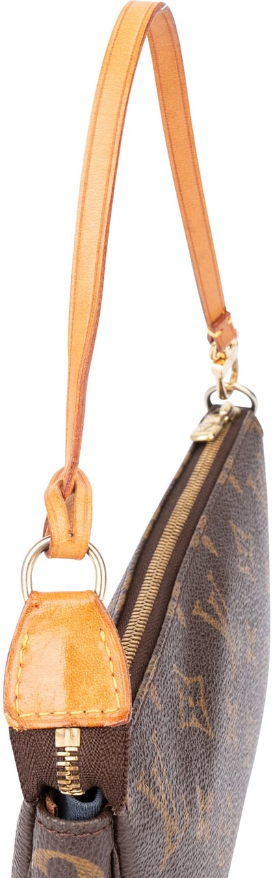 Louis Vuitton Louis Vuitton Canvas Monogram Pochette Accessoire Handbag Bruin